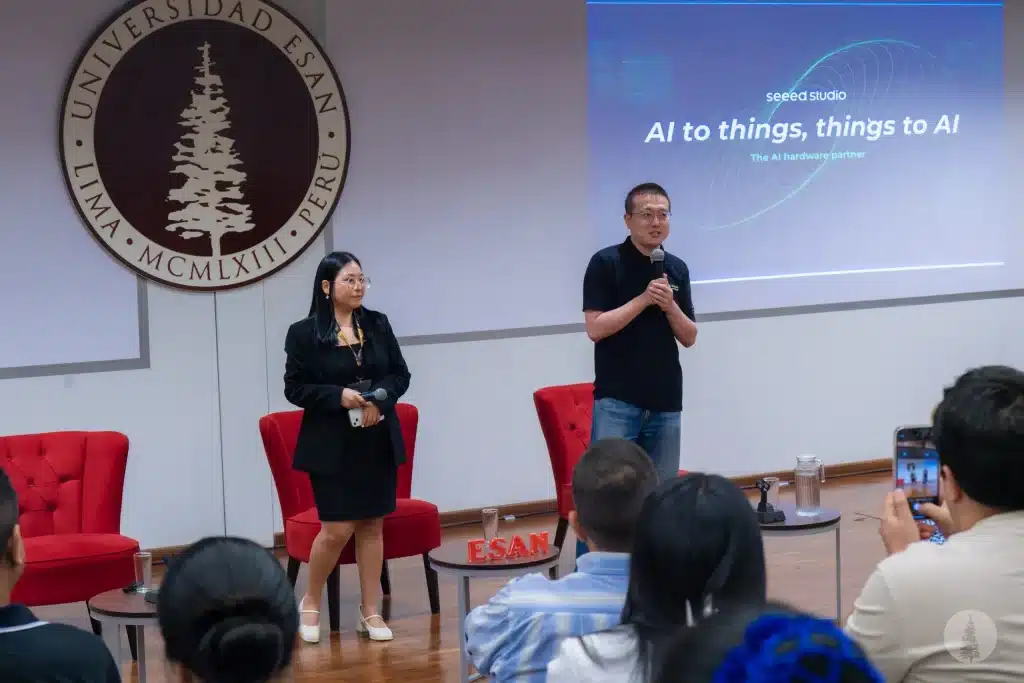 Crail Lyu, Director de Ventas de Seeed Studio, Impulsa la Innovación Tecnológica en Evento Exclusivo de Innova ESAN